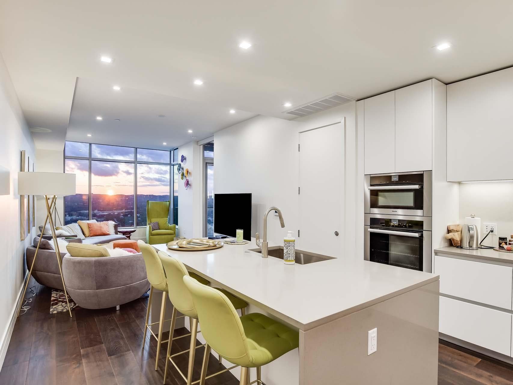 501  West Ave  #3202