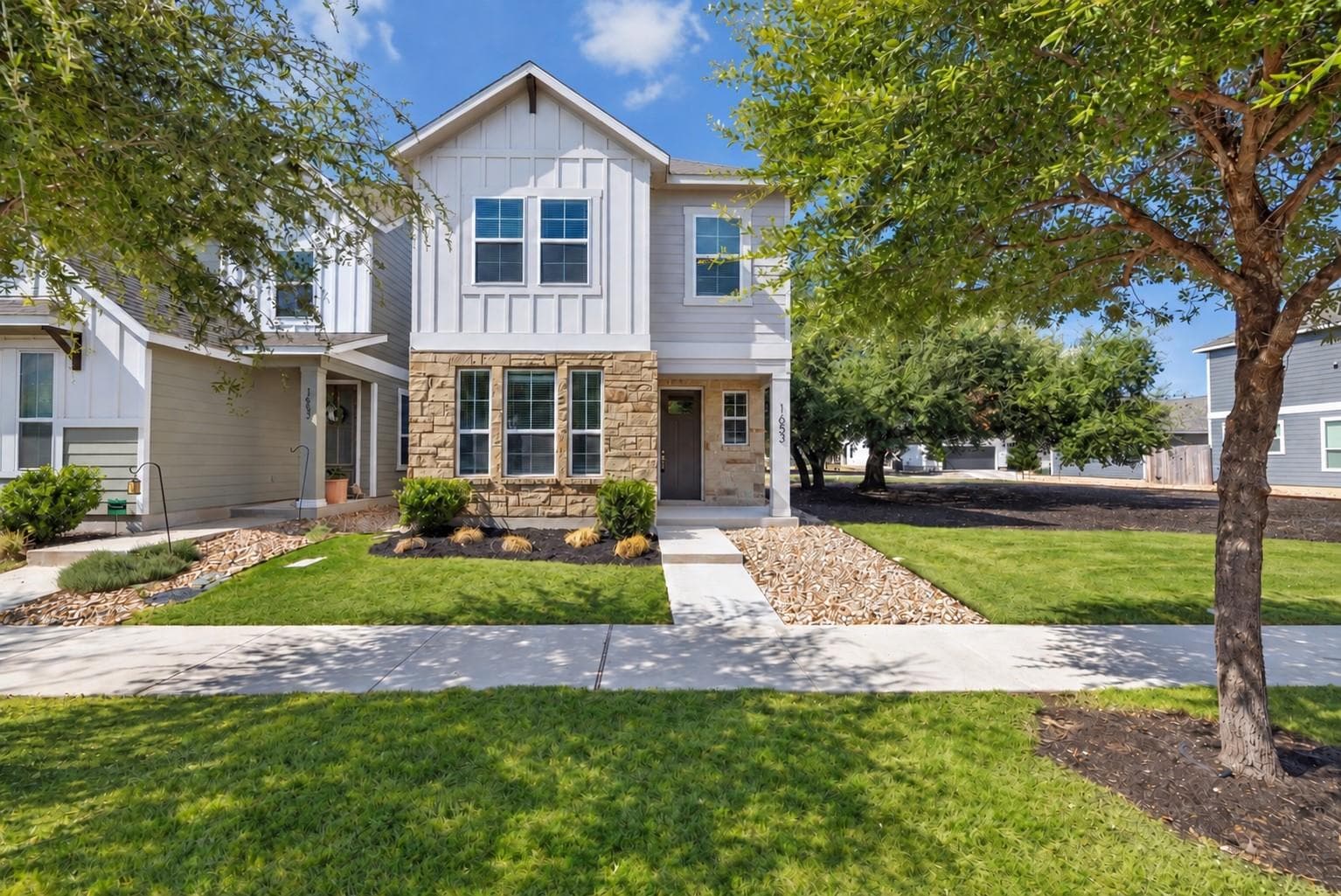 1653  Coral Sunrise Trl