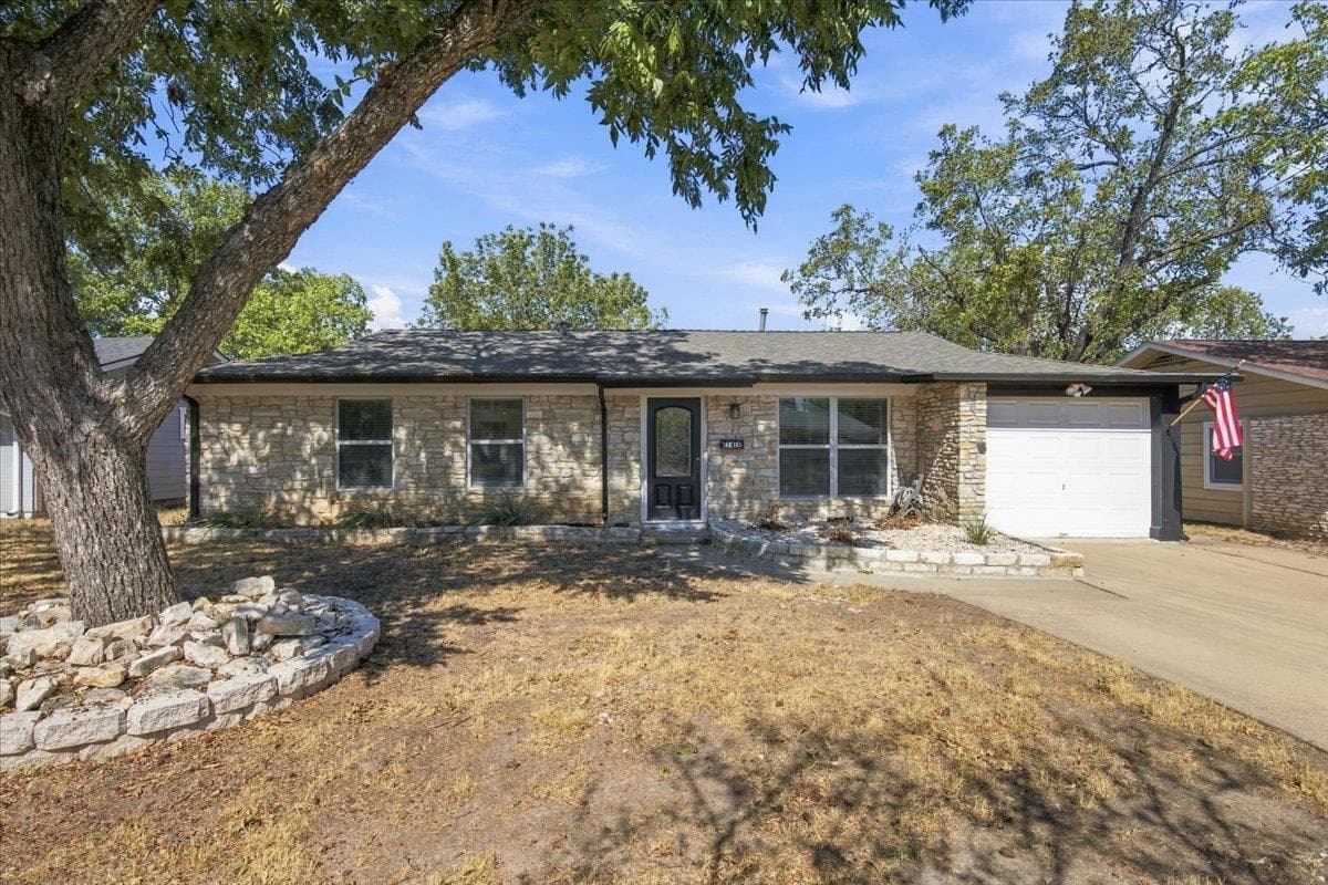 7510  Carriage Dr