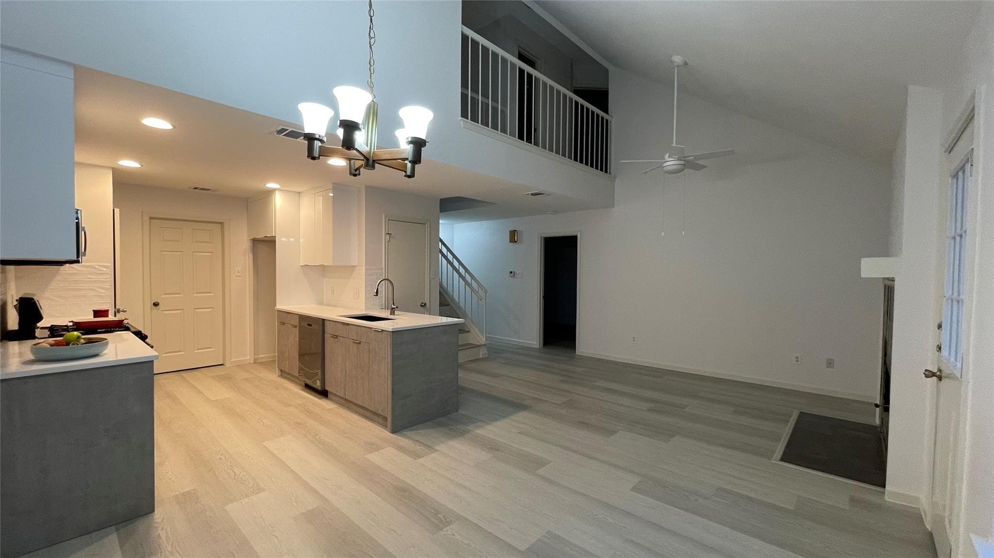 1300  Lauretta Wood Dr