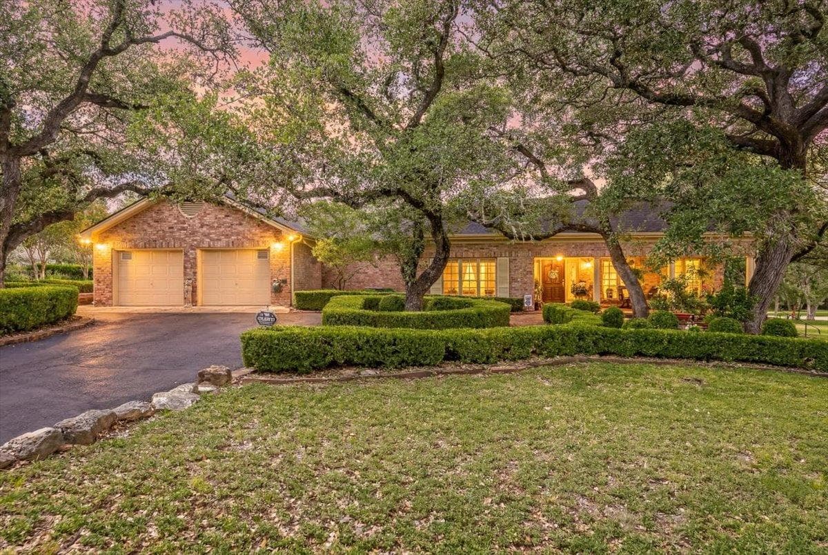 50  Brookmeadow Dr