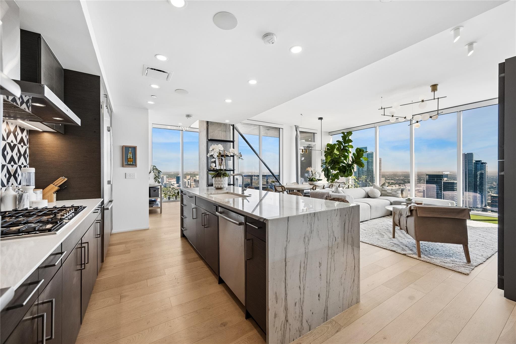 301  West Ave  #5003
