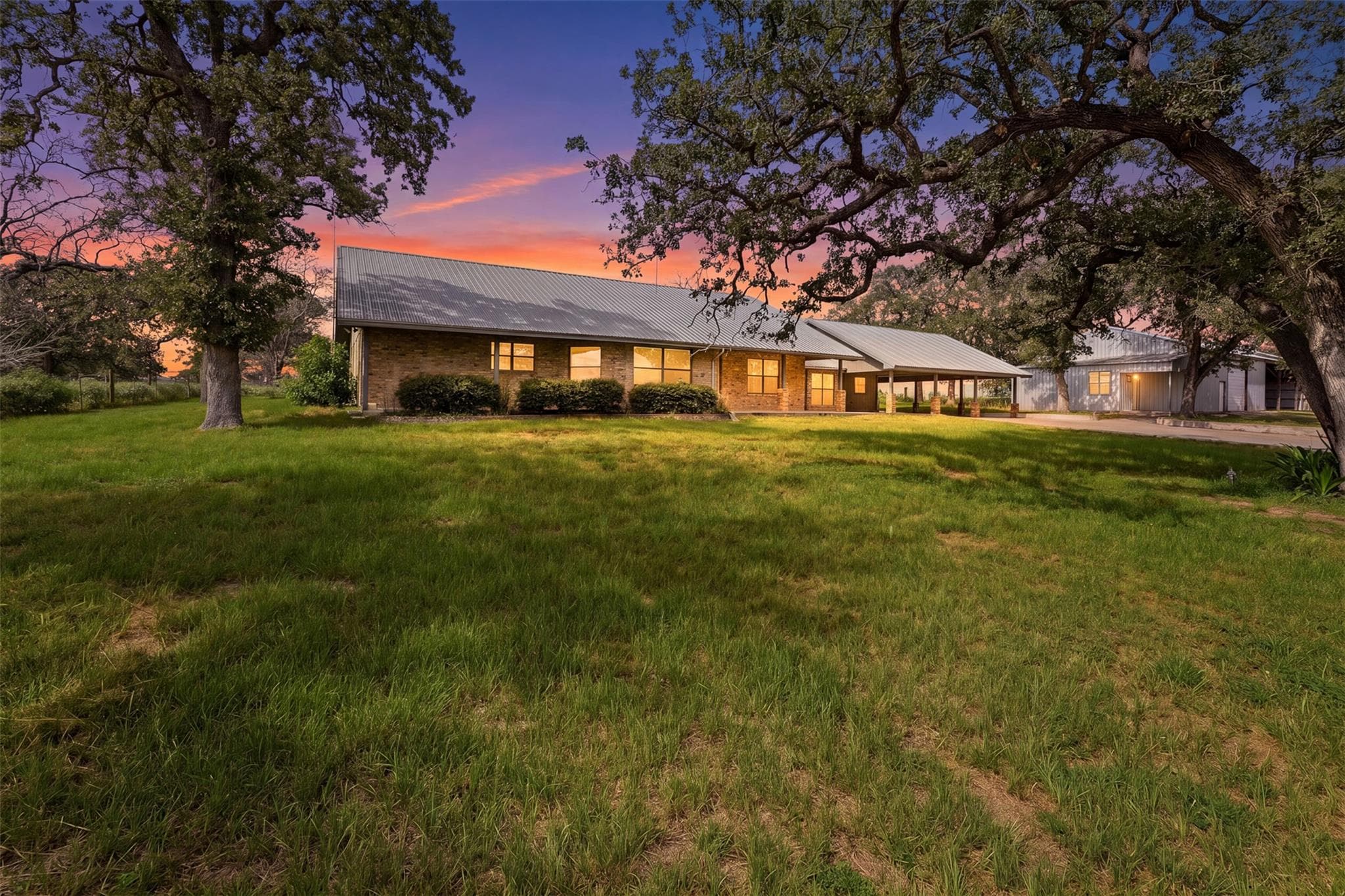 6589  State Highway 304 Hwy