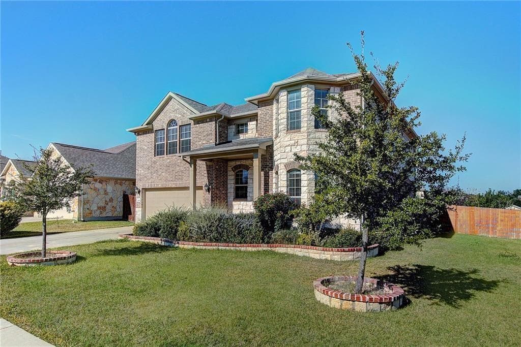 2601  Mirasol Loop