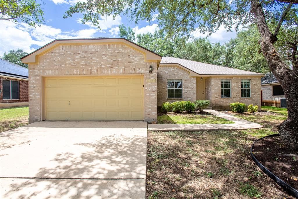 1306  Tremont Dr