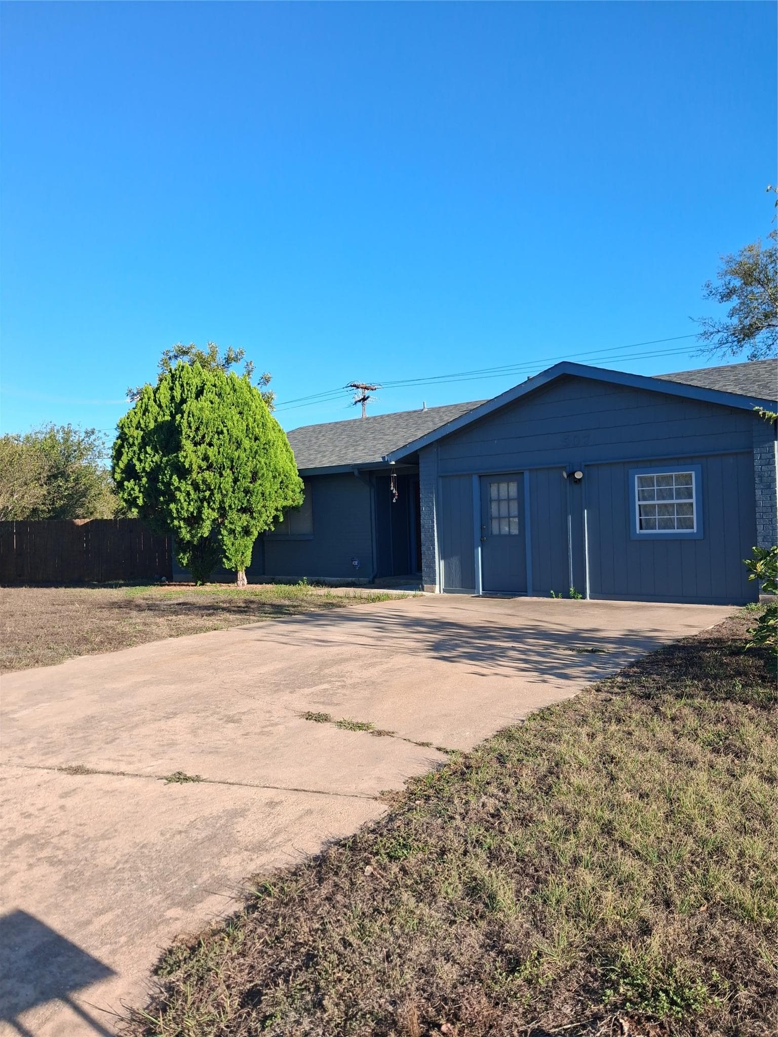507  AMESWOOD Pl