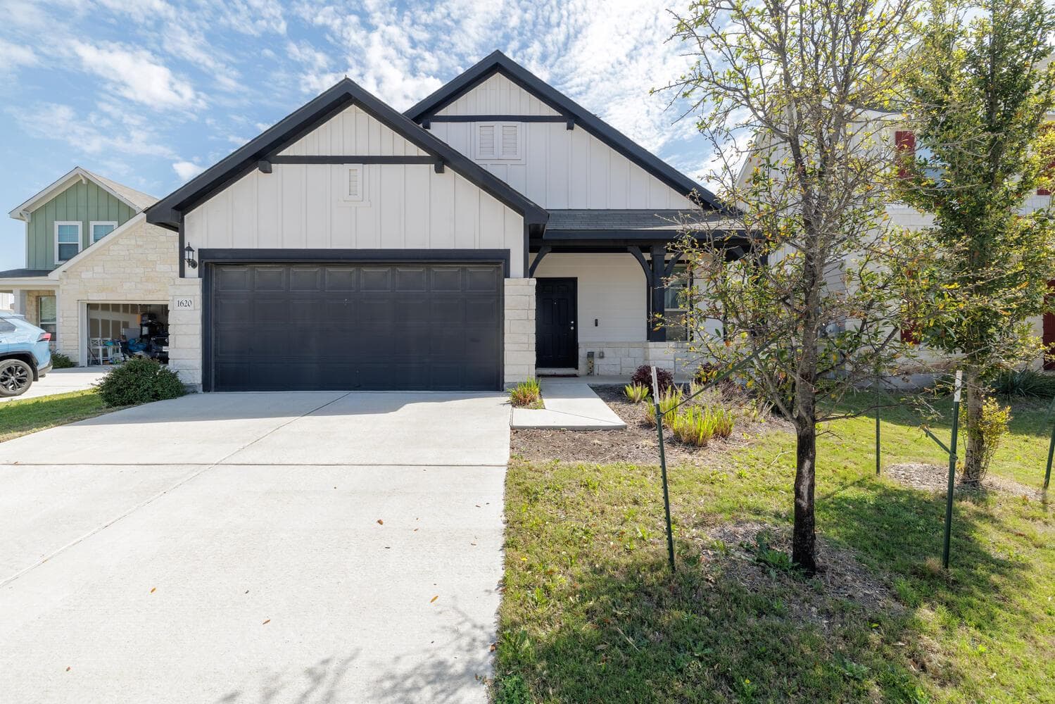 1620  Holly Lake Dr