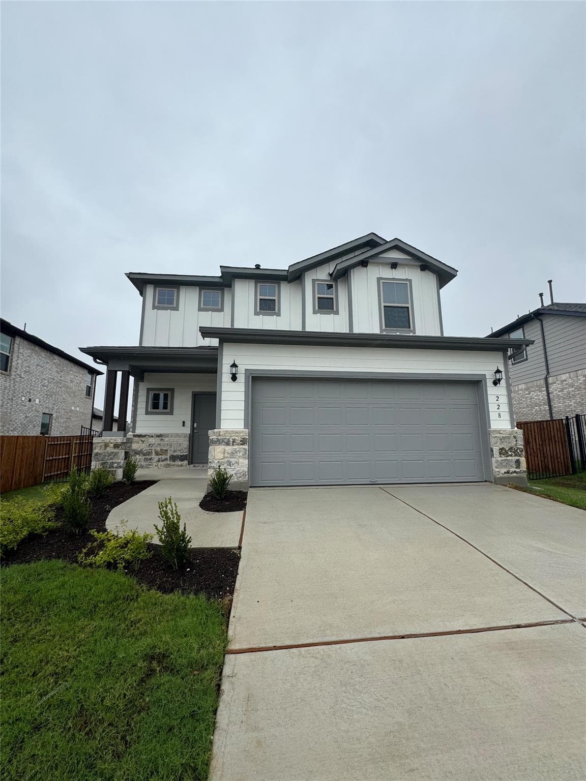 228  Groveland Dr