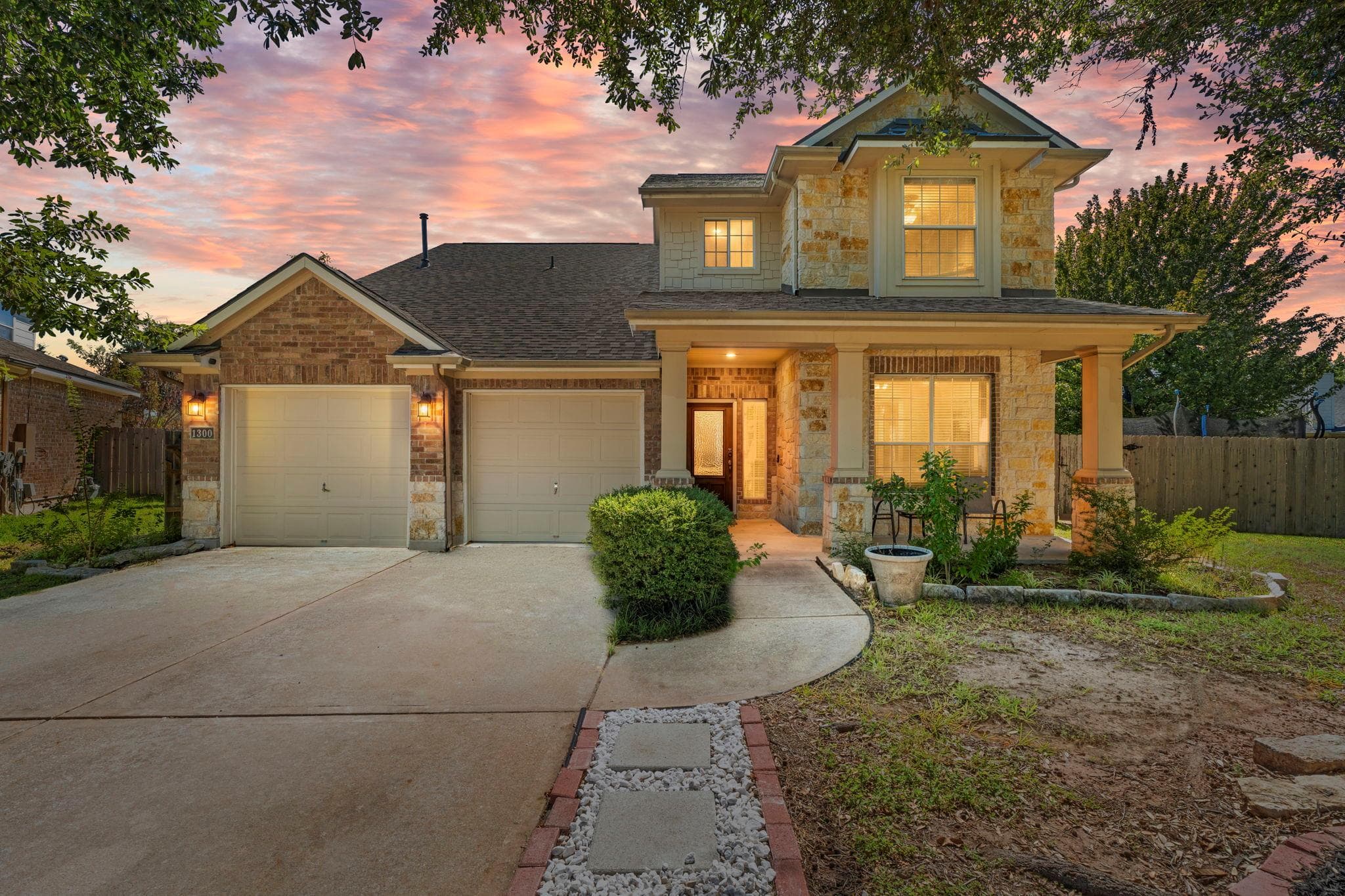 1300  Walnut Cv
