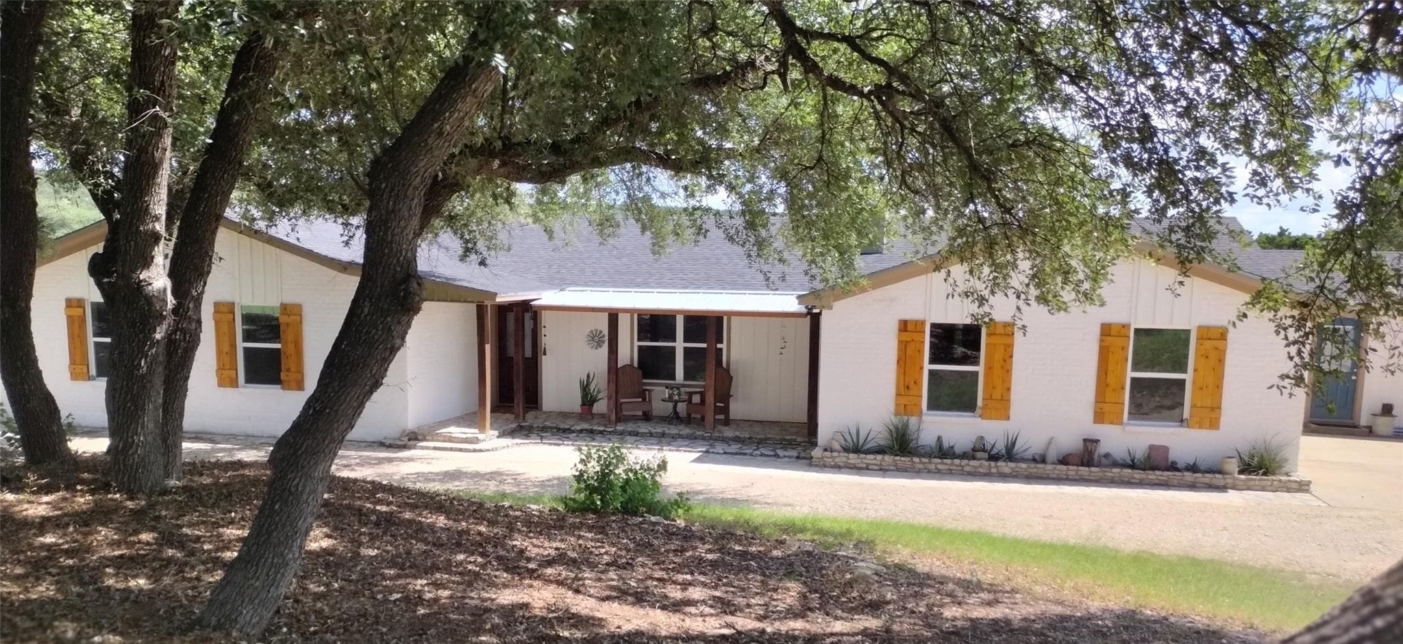 22303  Honeycomb Ln