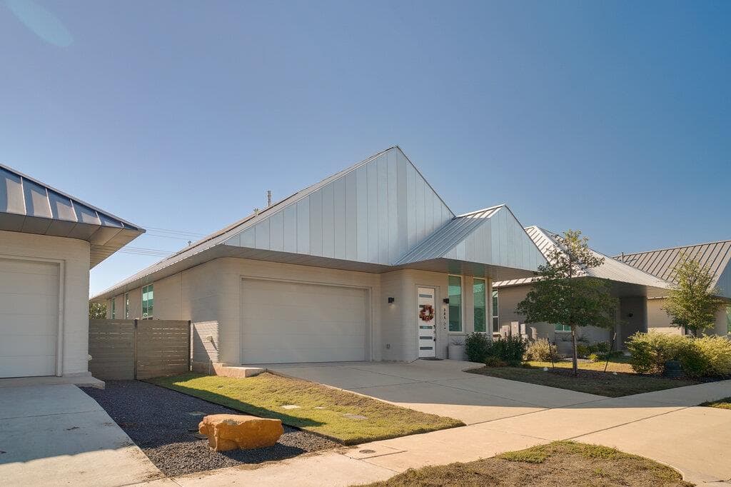 304  Painted Sunset Dr