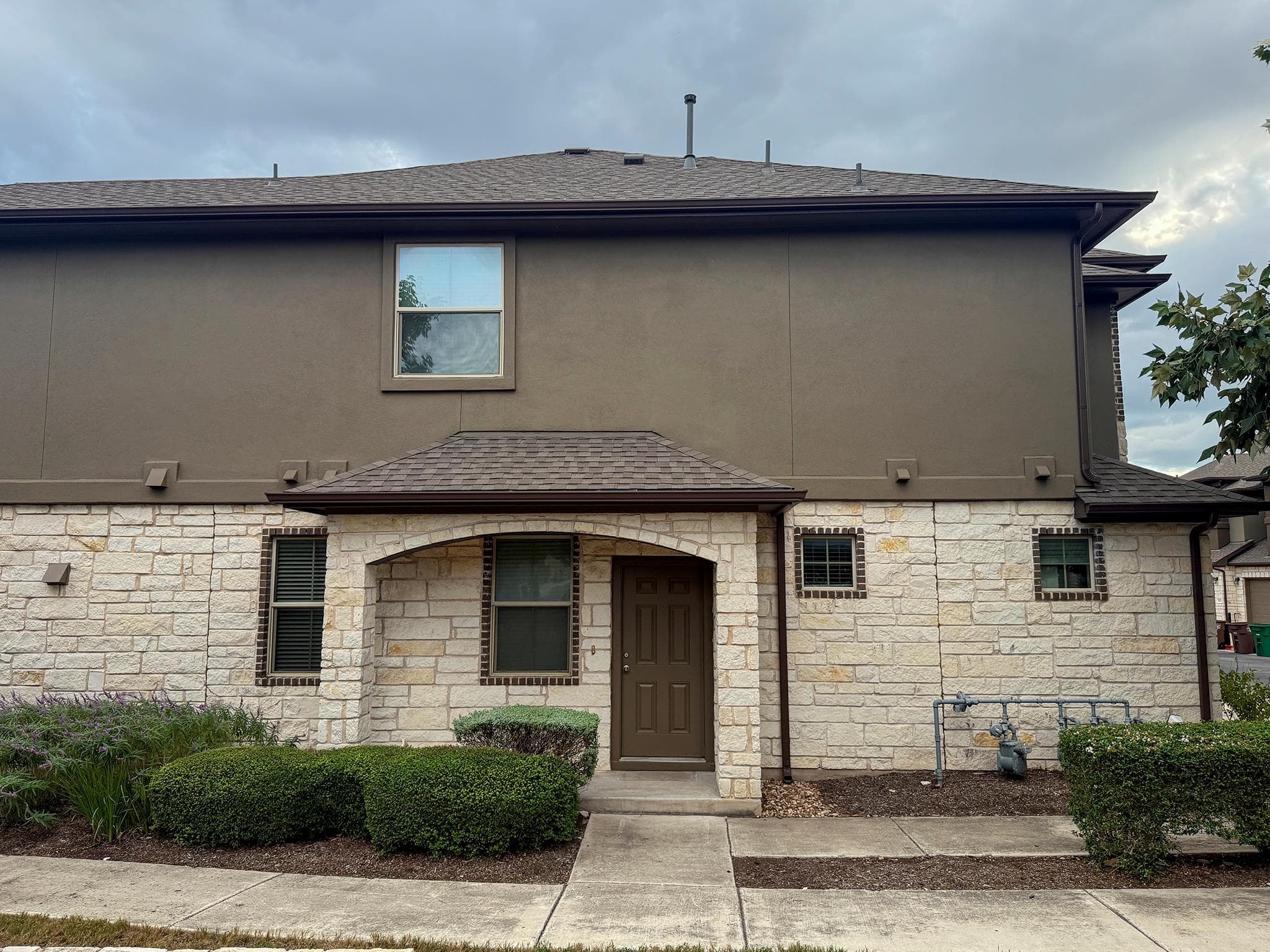2880  Donnell Dr  #3301