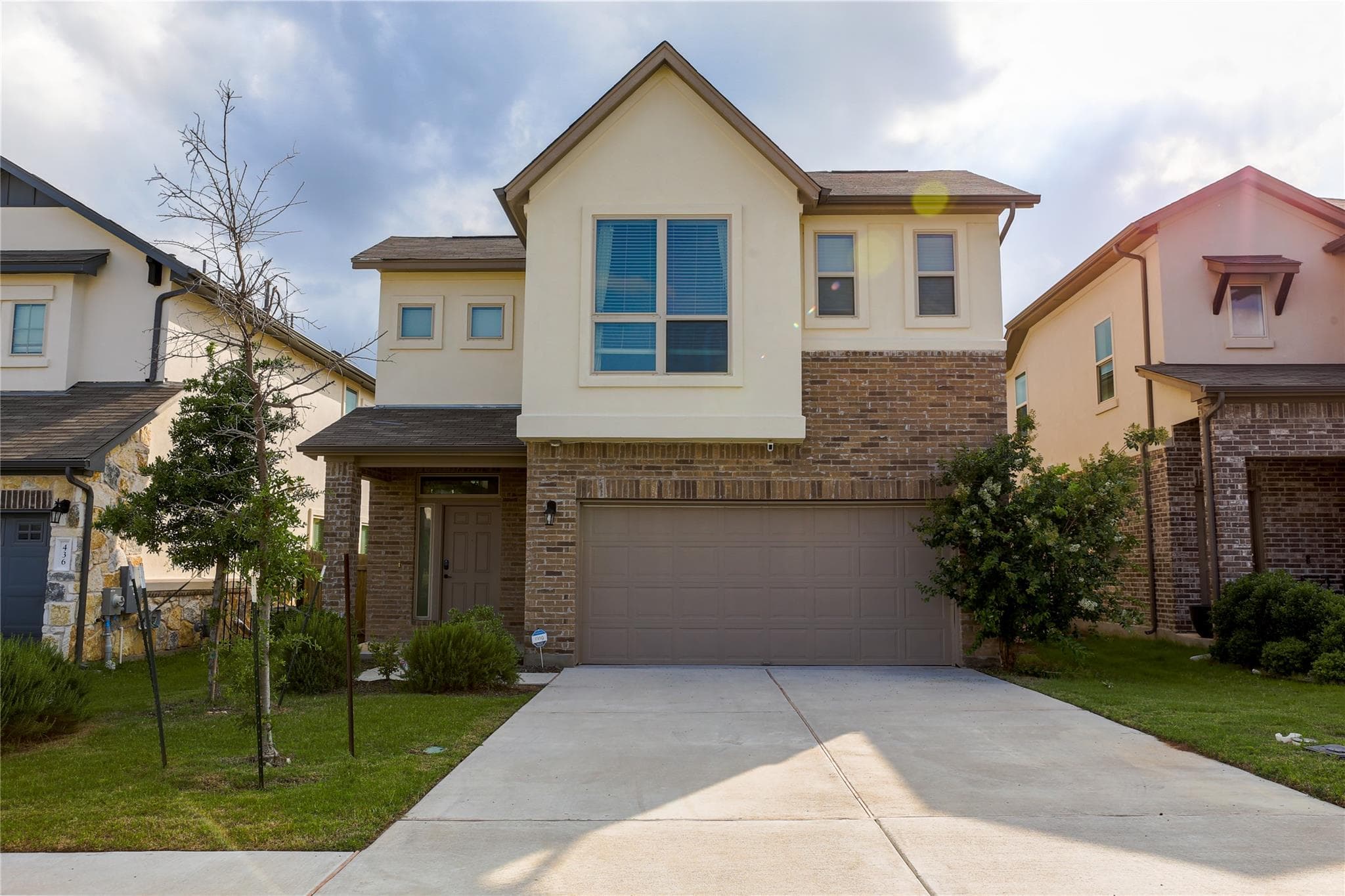 432 E Arrowhead Vine St