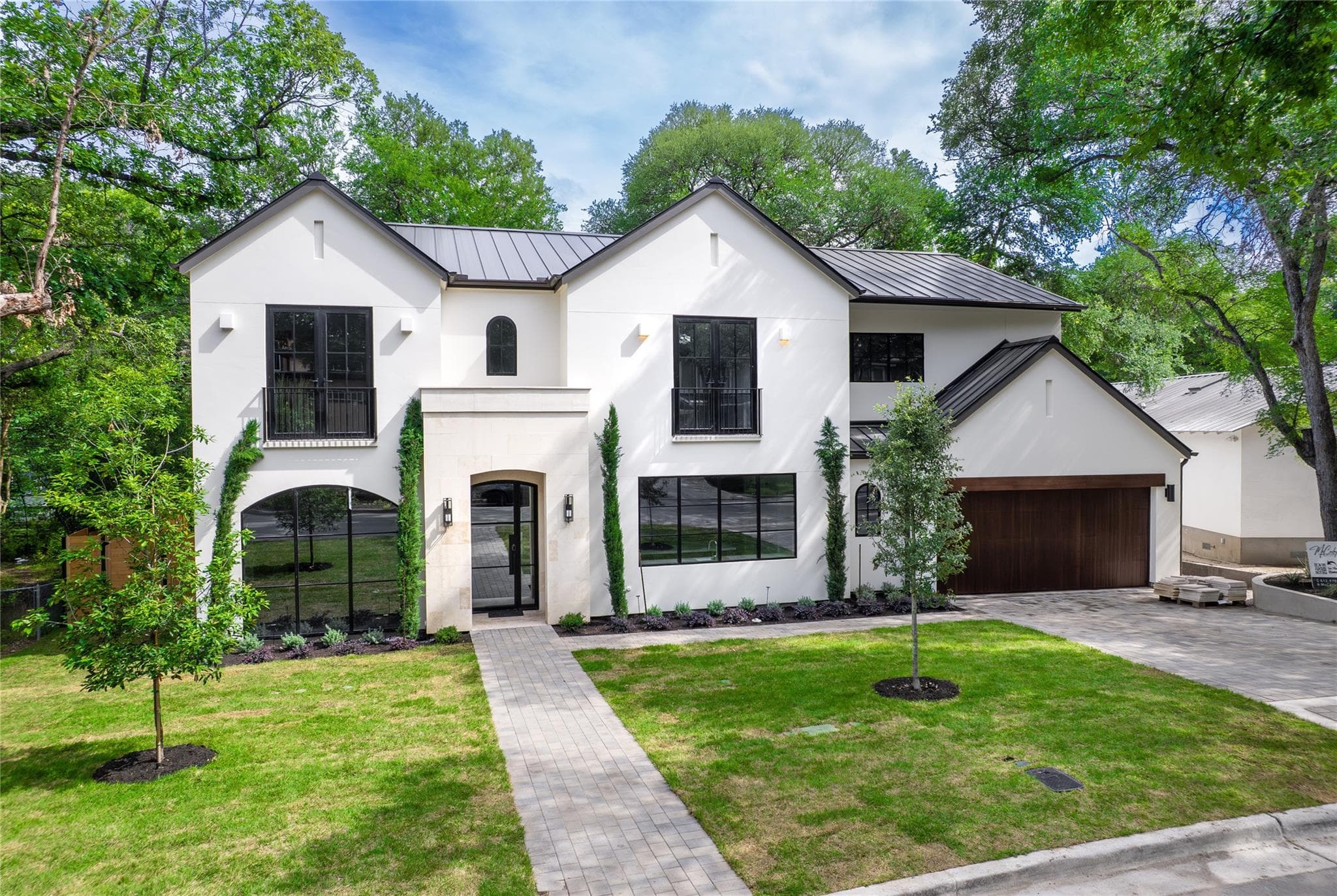 5  Scott Crescent None