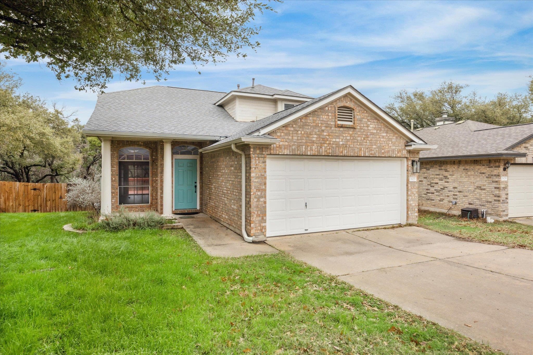 2627  Claudia Dr