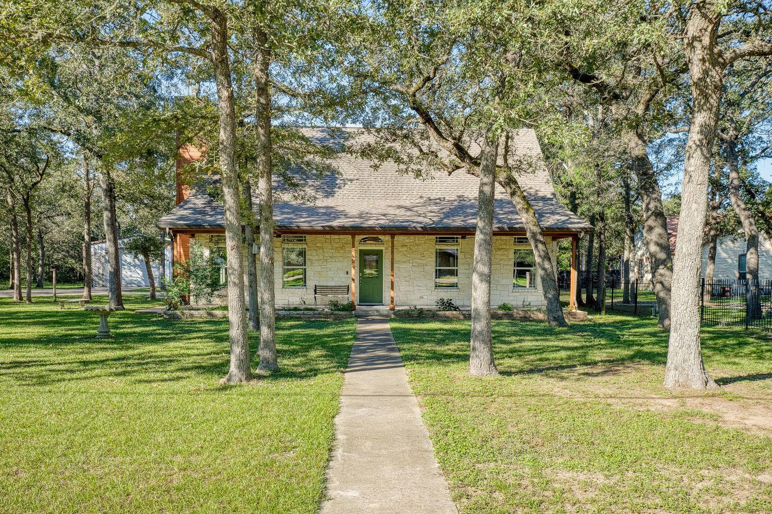 226  Cedar Hills Dr