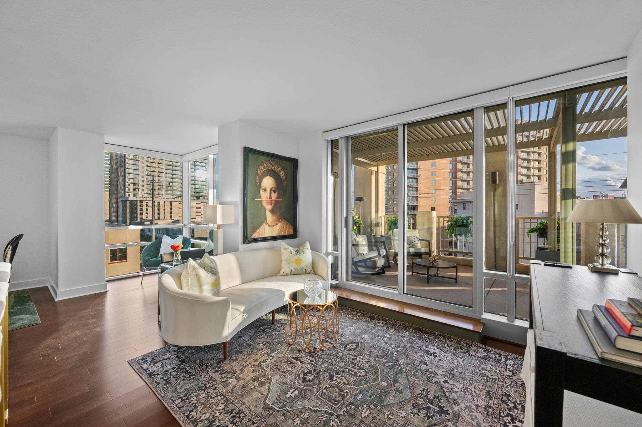 300  Bowie St  #603