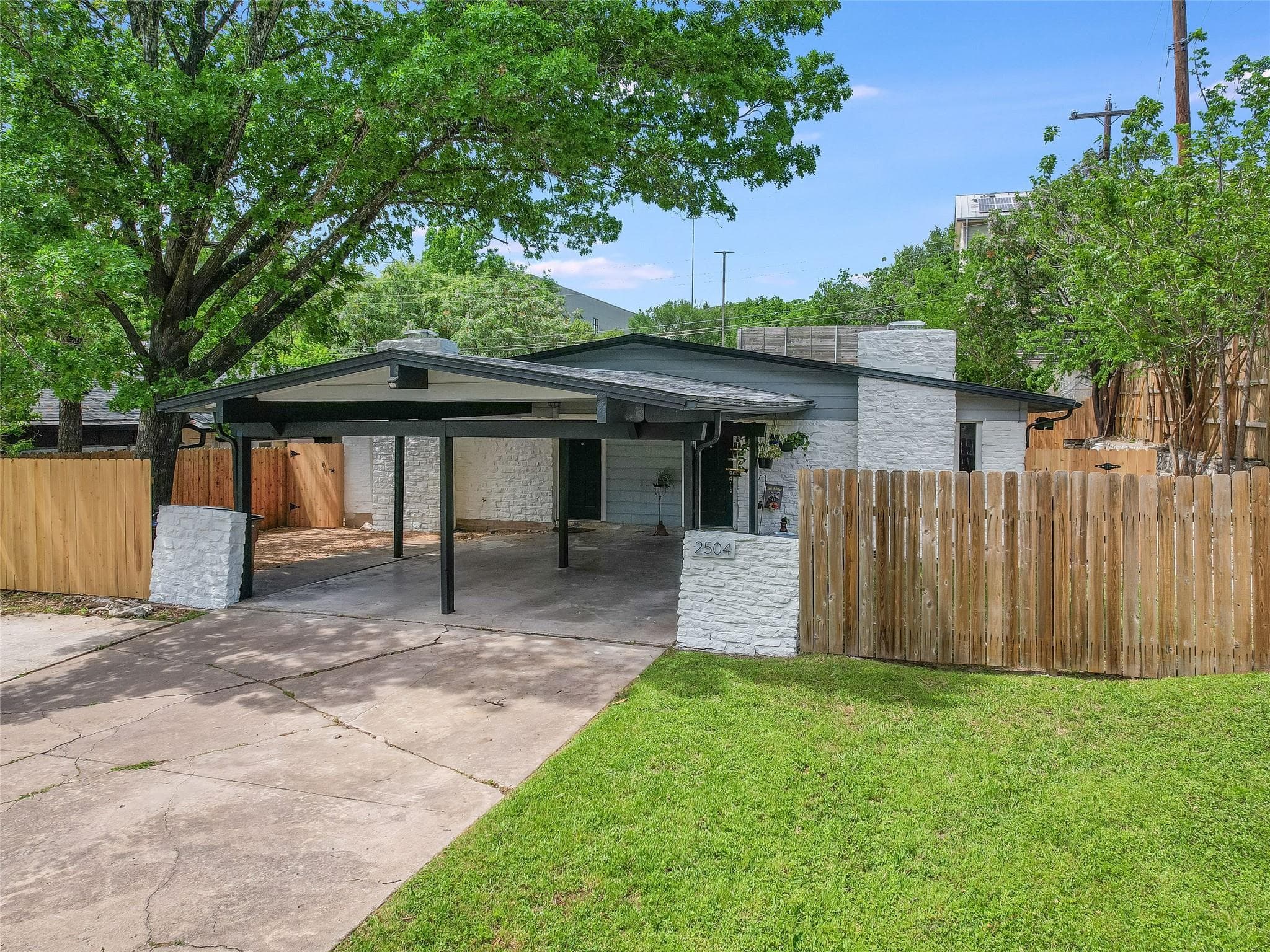 2504  Audubon Pl