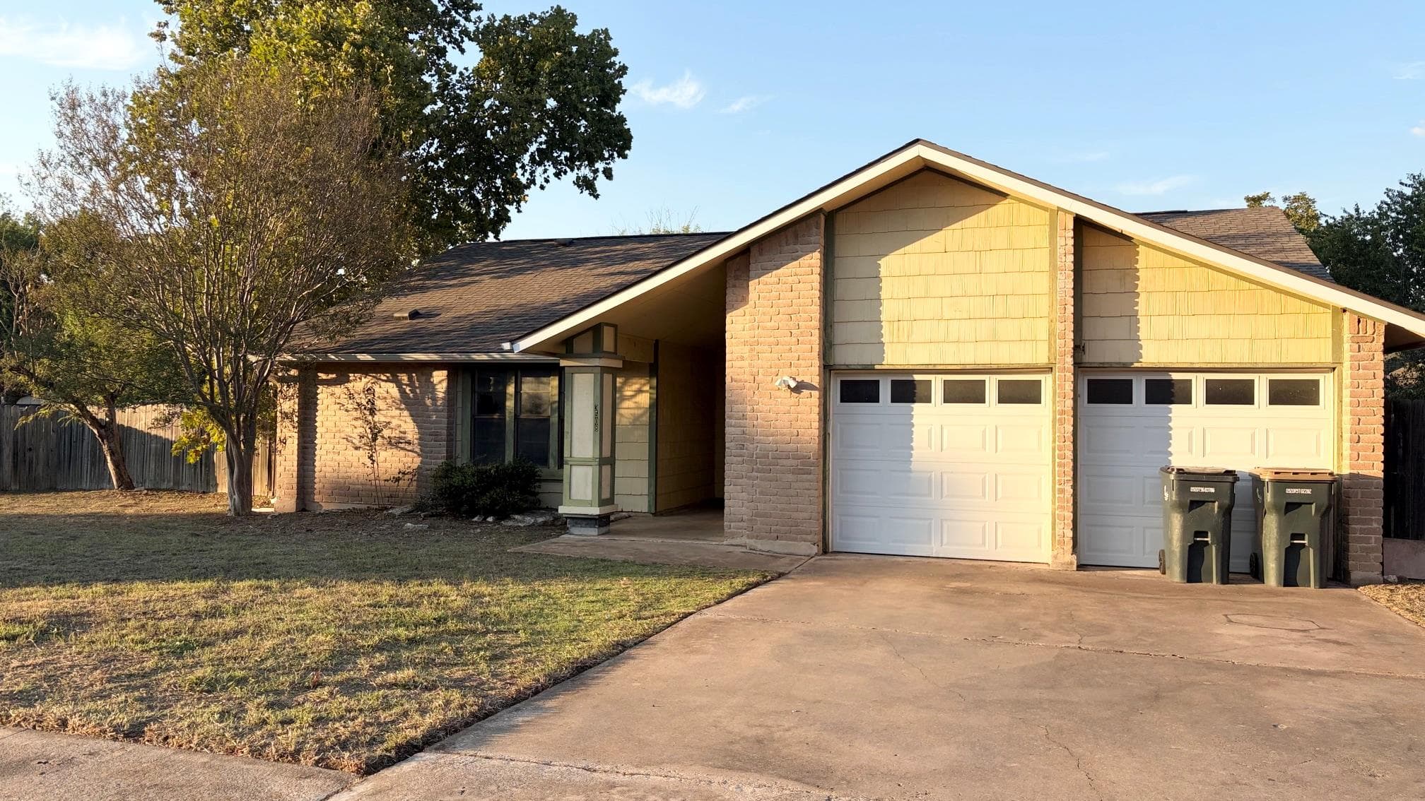 3508  Monument Dr