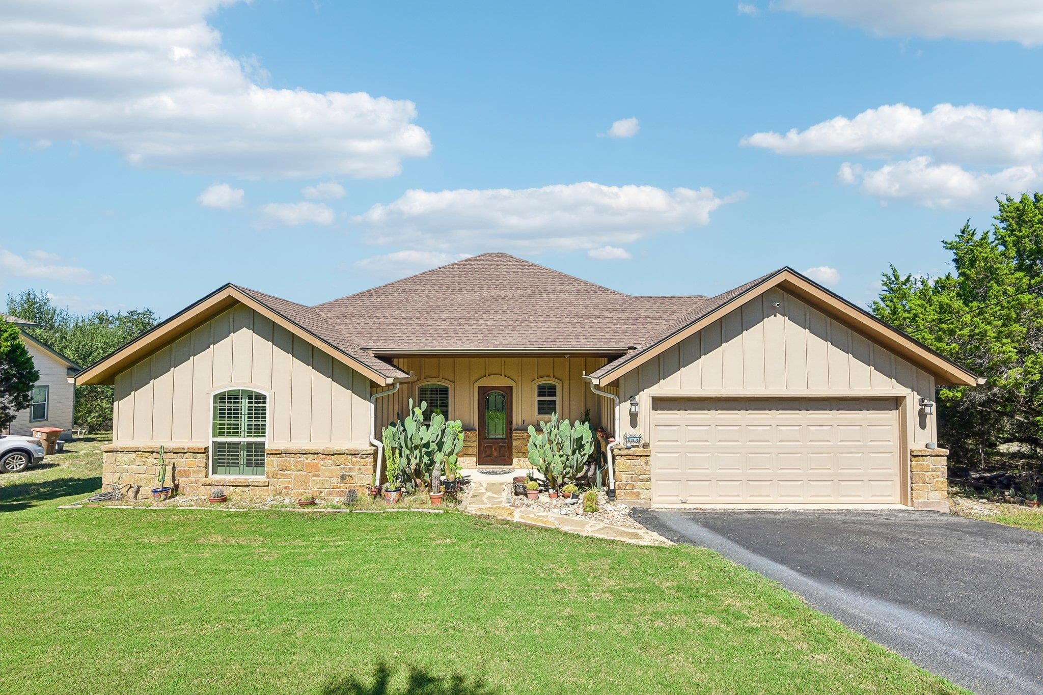 303  Quarter Horse Ln