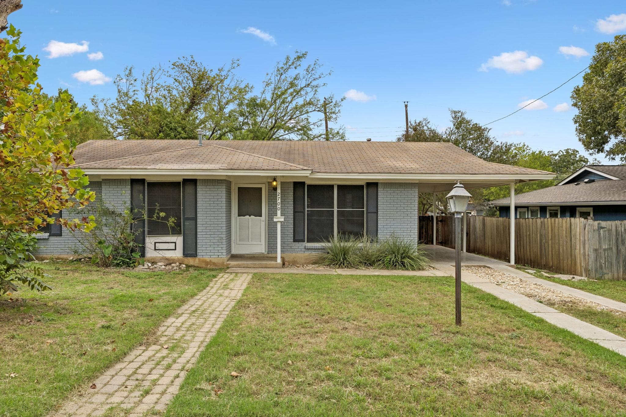 2700 E East Side Dr