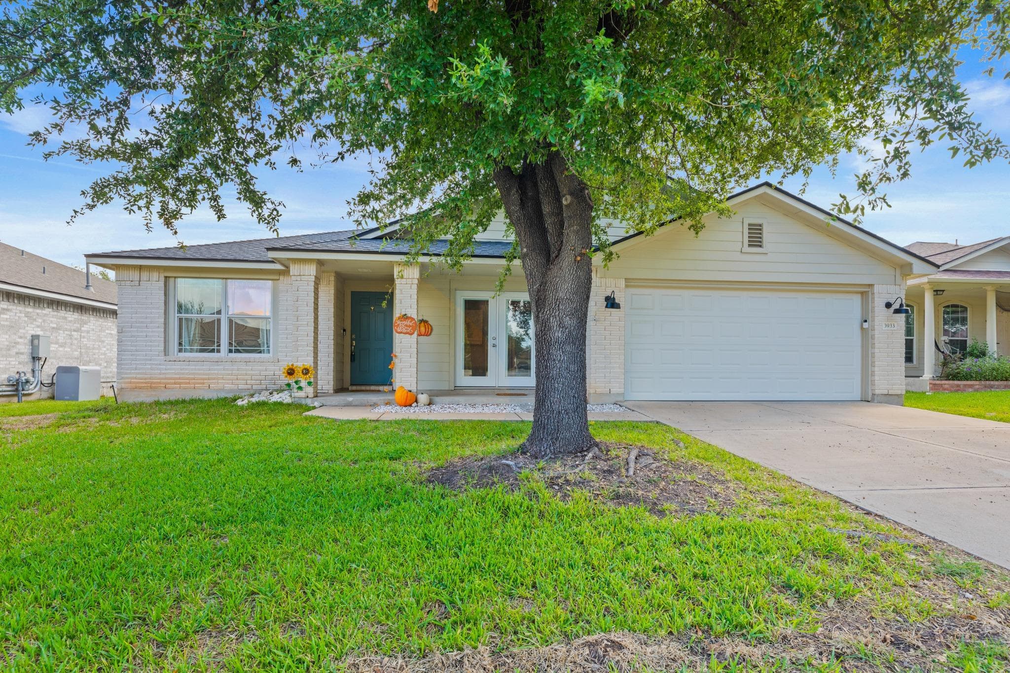 3933  Rolling Canyon Trl