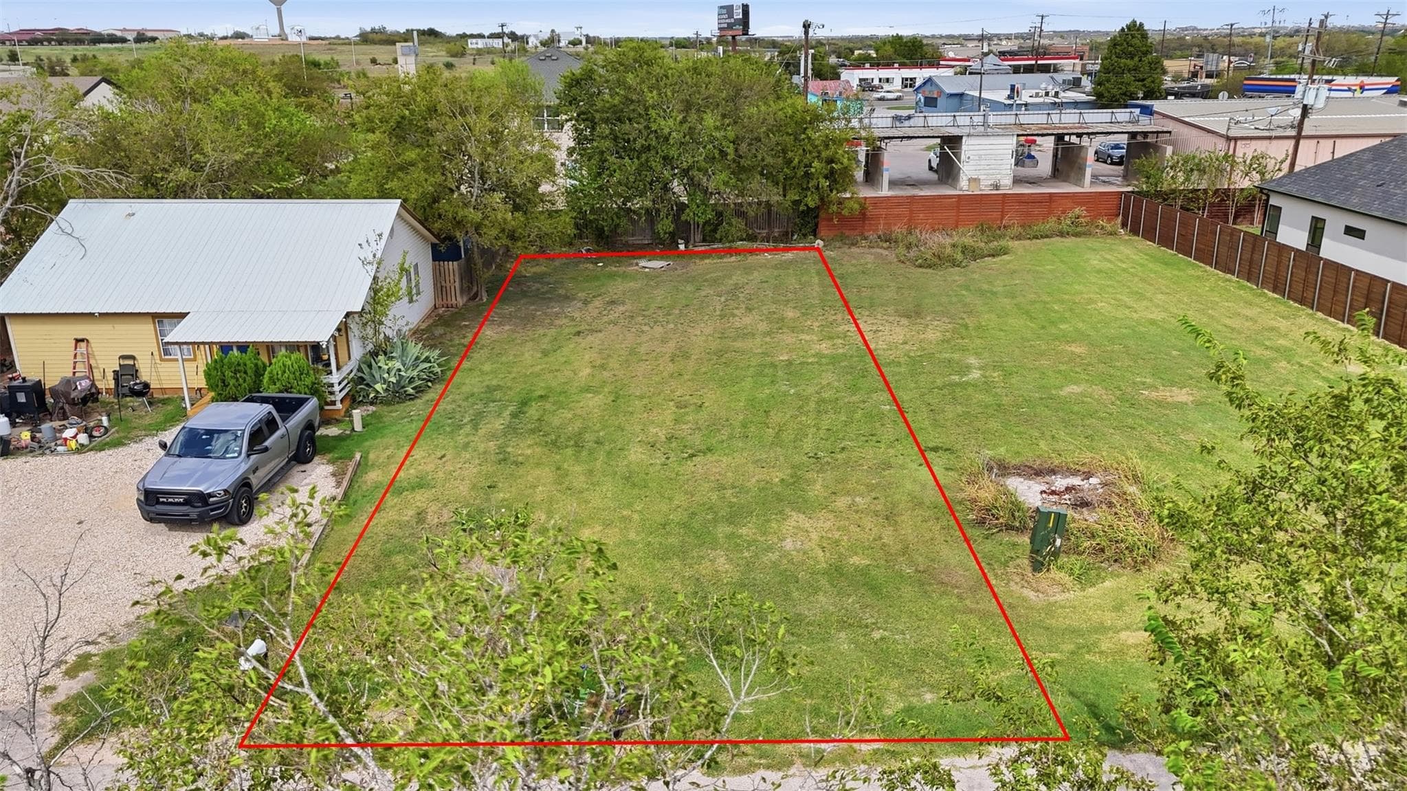 307  W Lane Ave