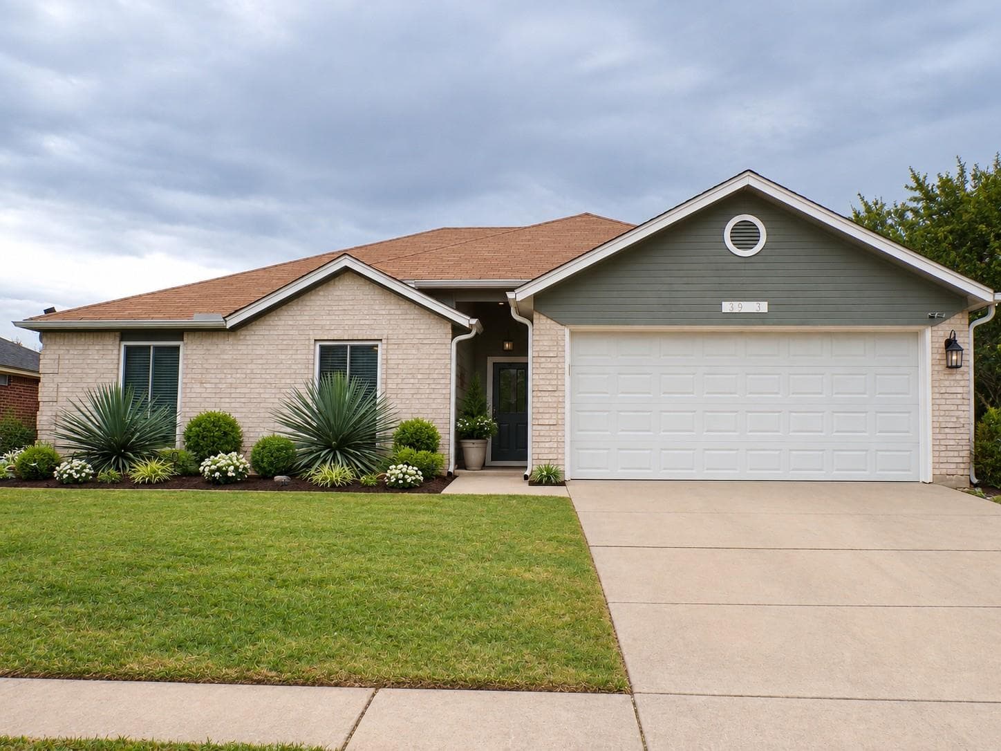 3903  Water Oak Dr