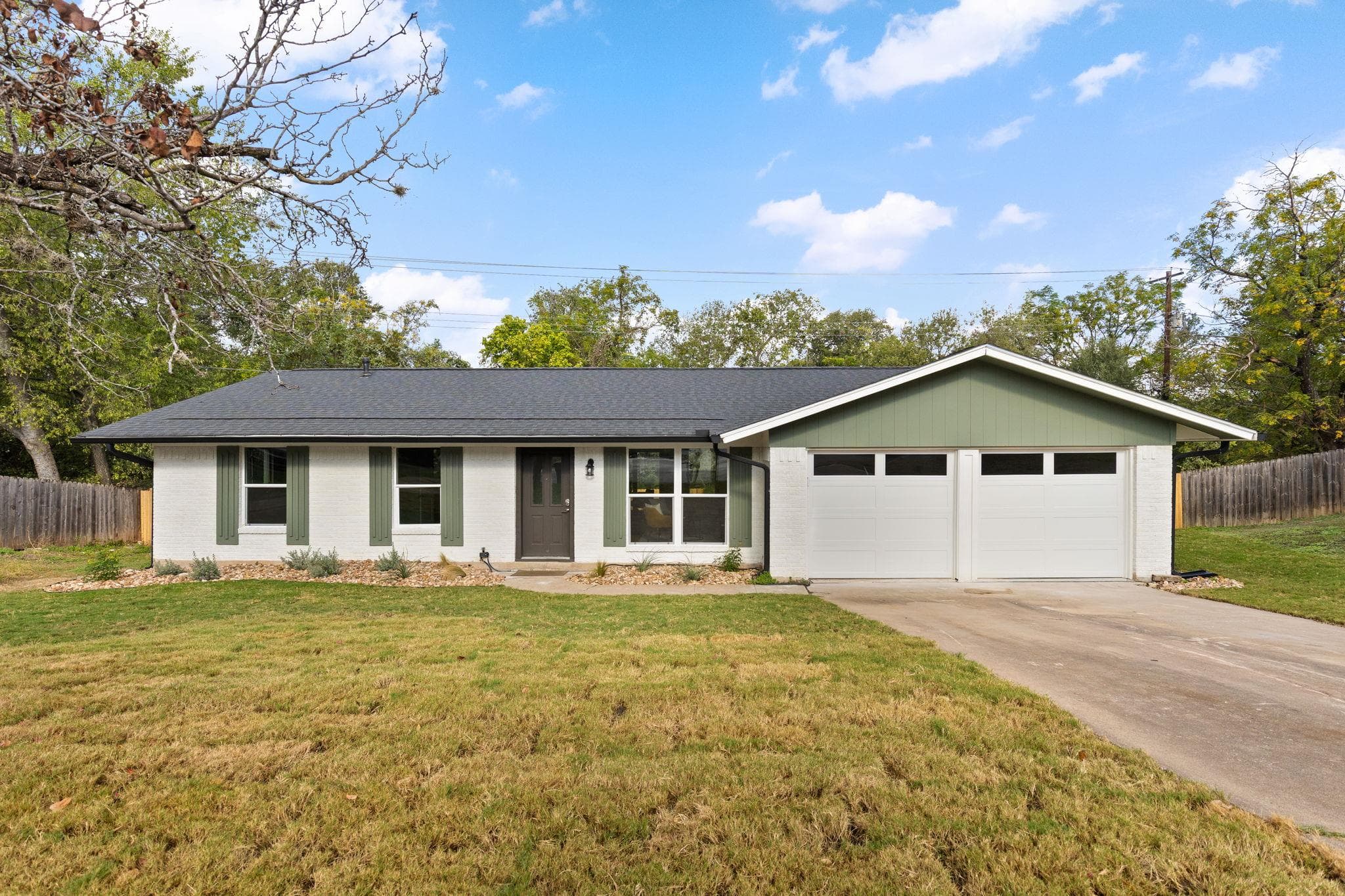 3506  Colmenero Cir