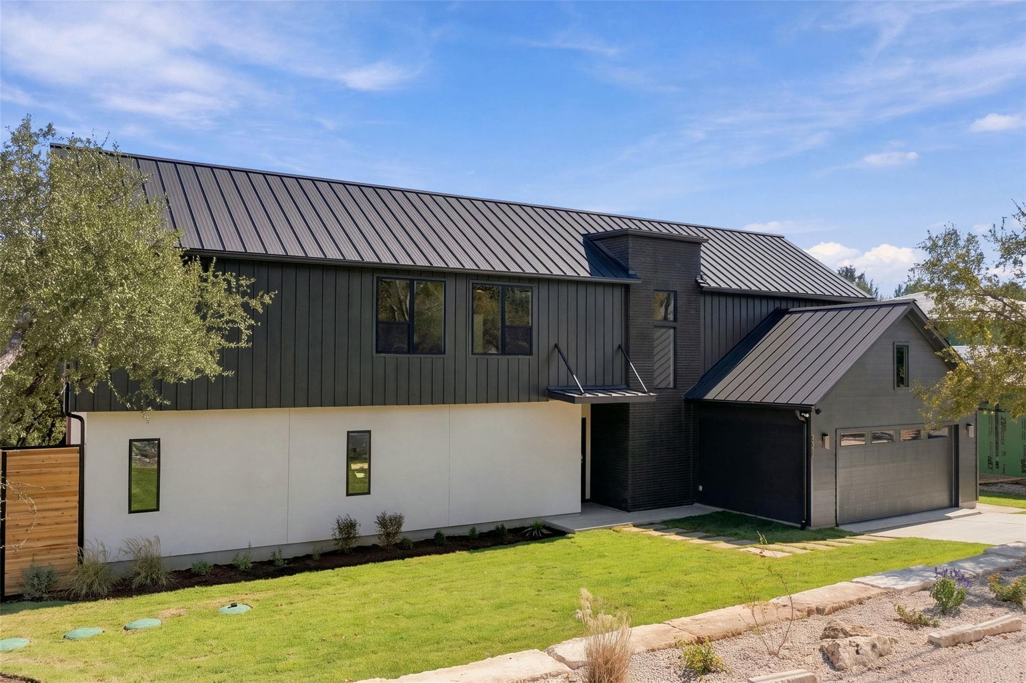 2707  De Soto Dr