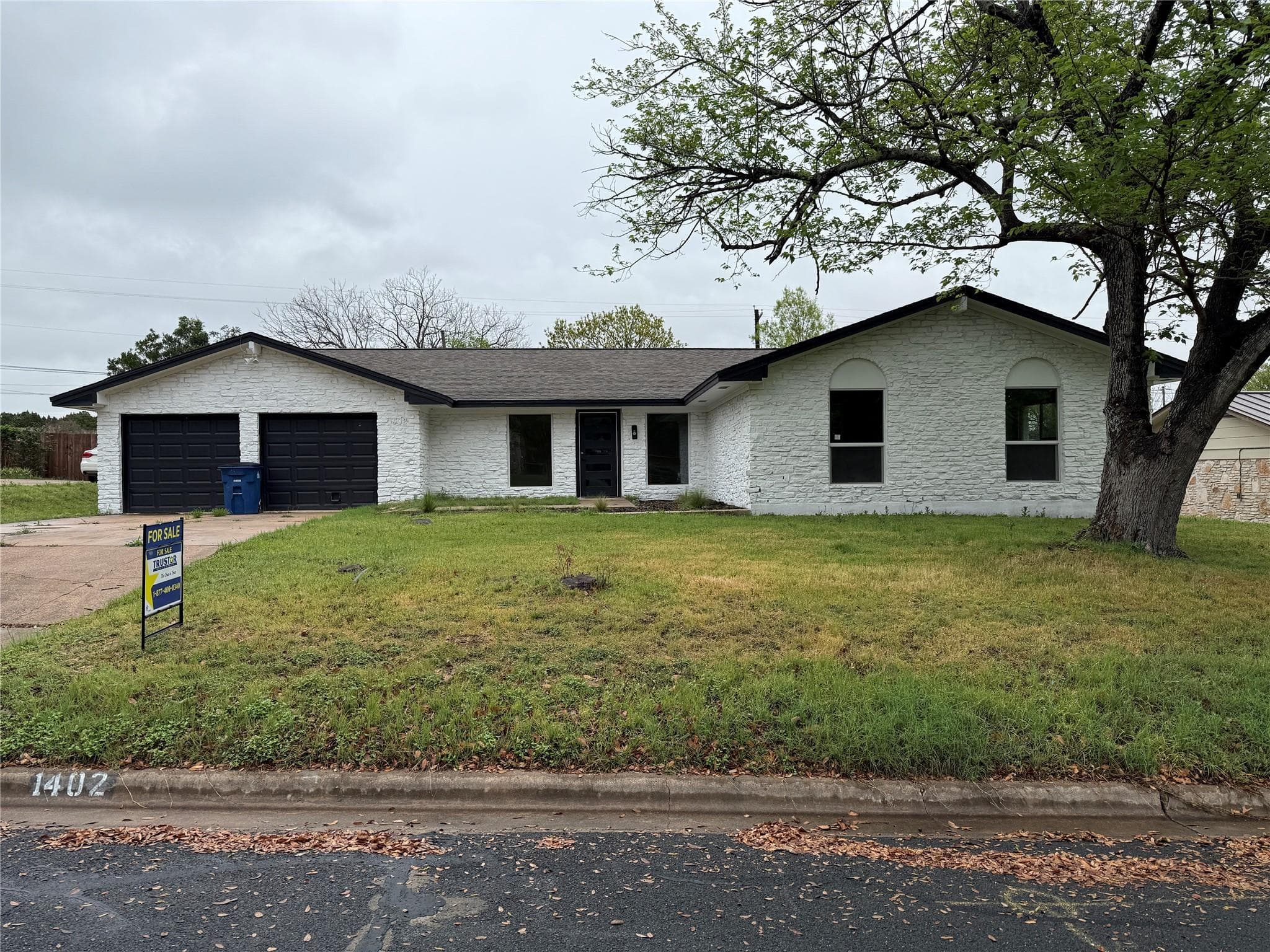 1402  Cardinal Hill Dr