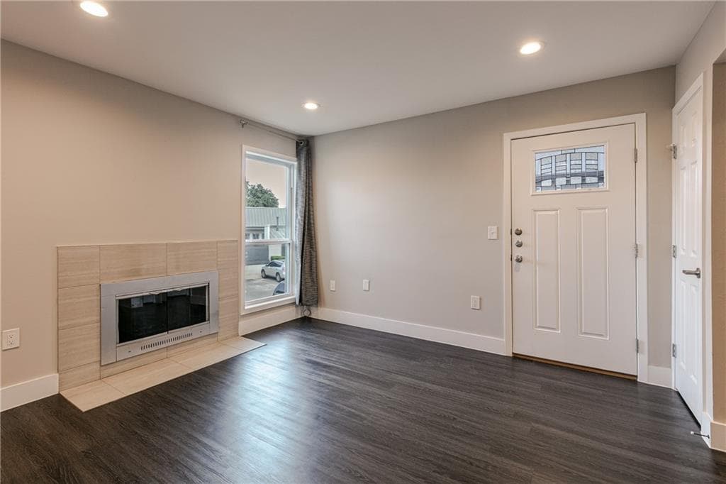935  La Posada Dr  #231