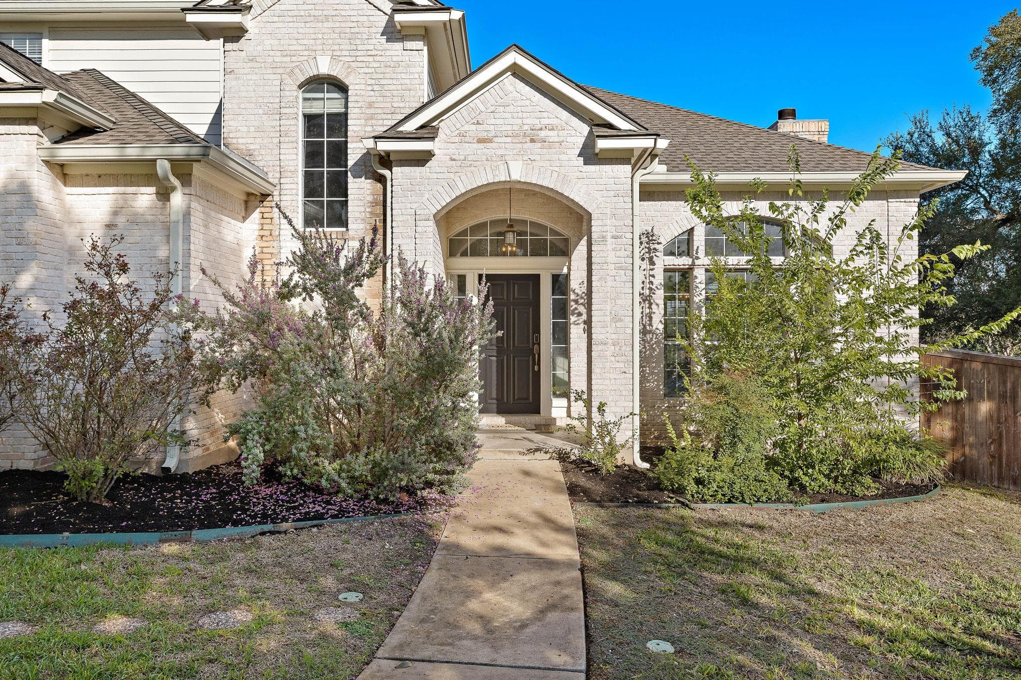 6  Wooded Way