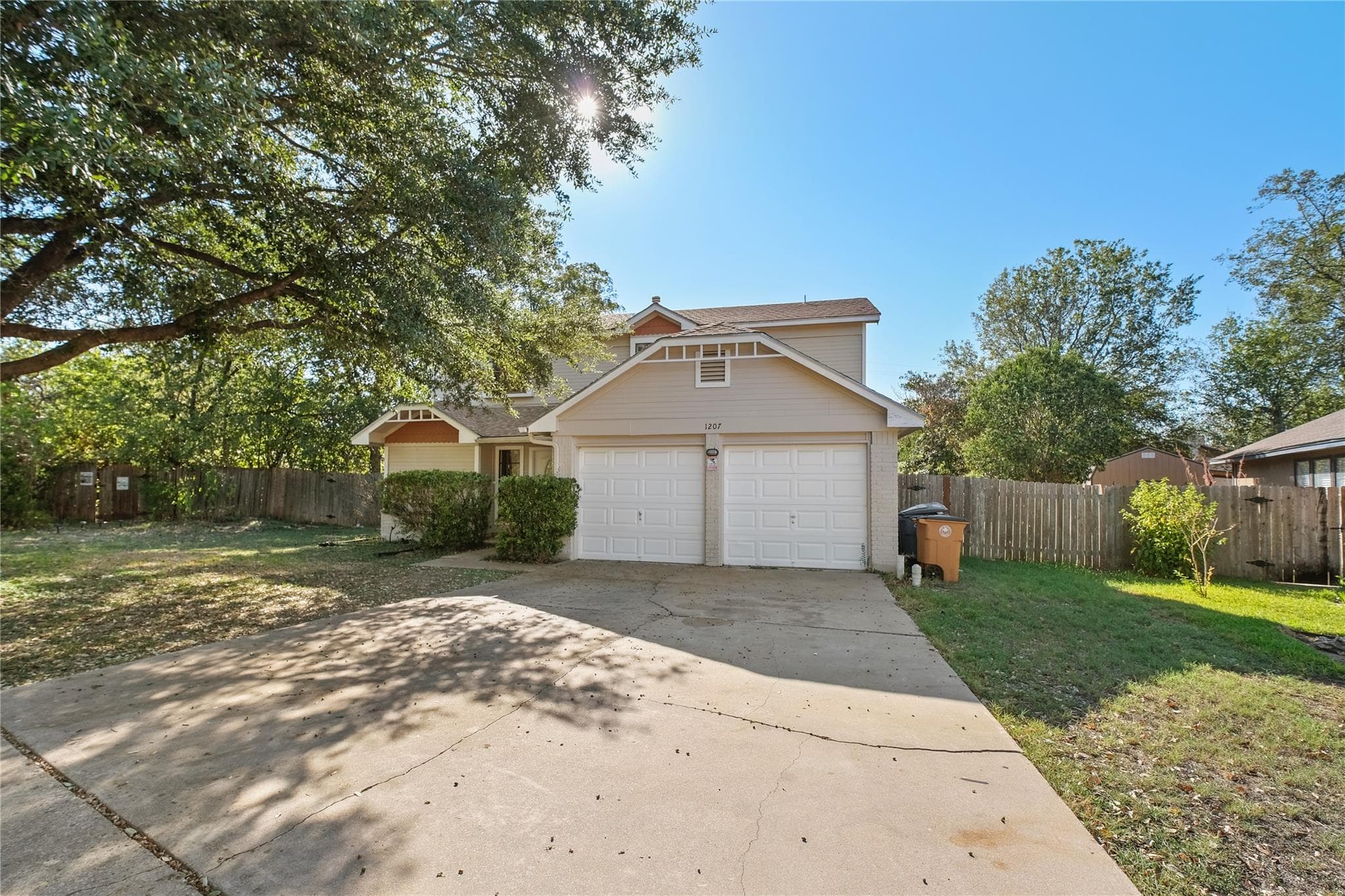 1207  Crupp Ct