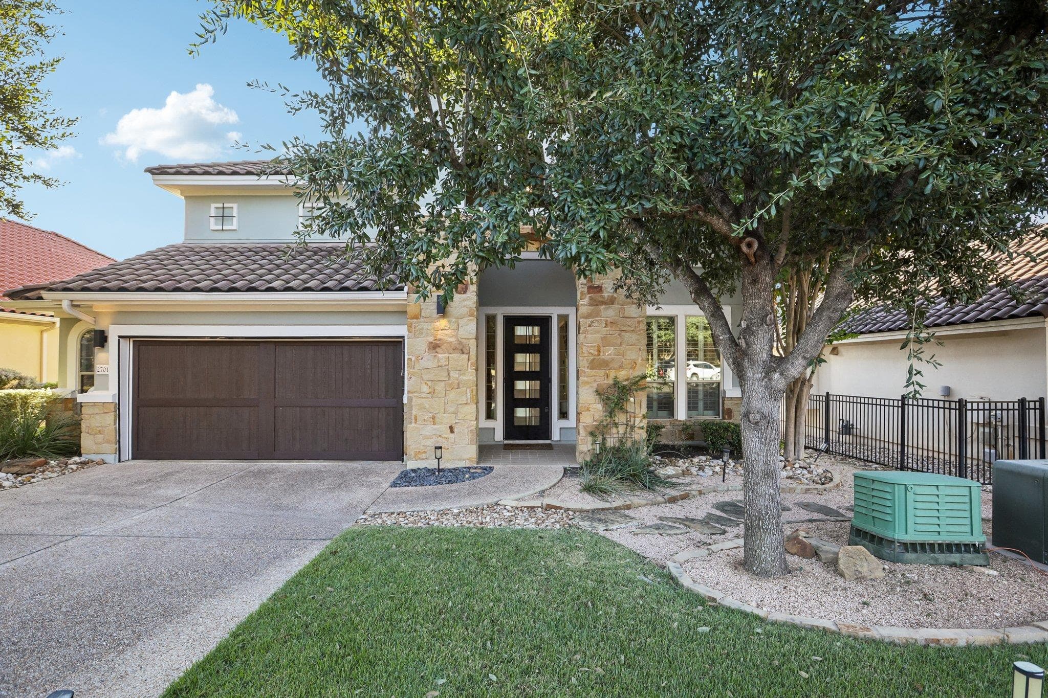 2701  Old Course Dr