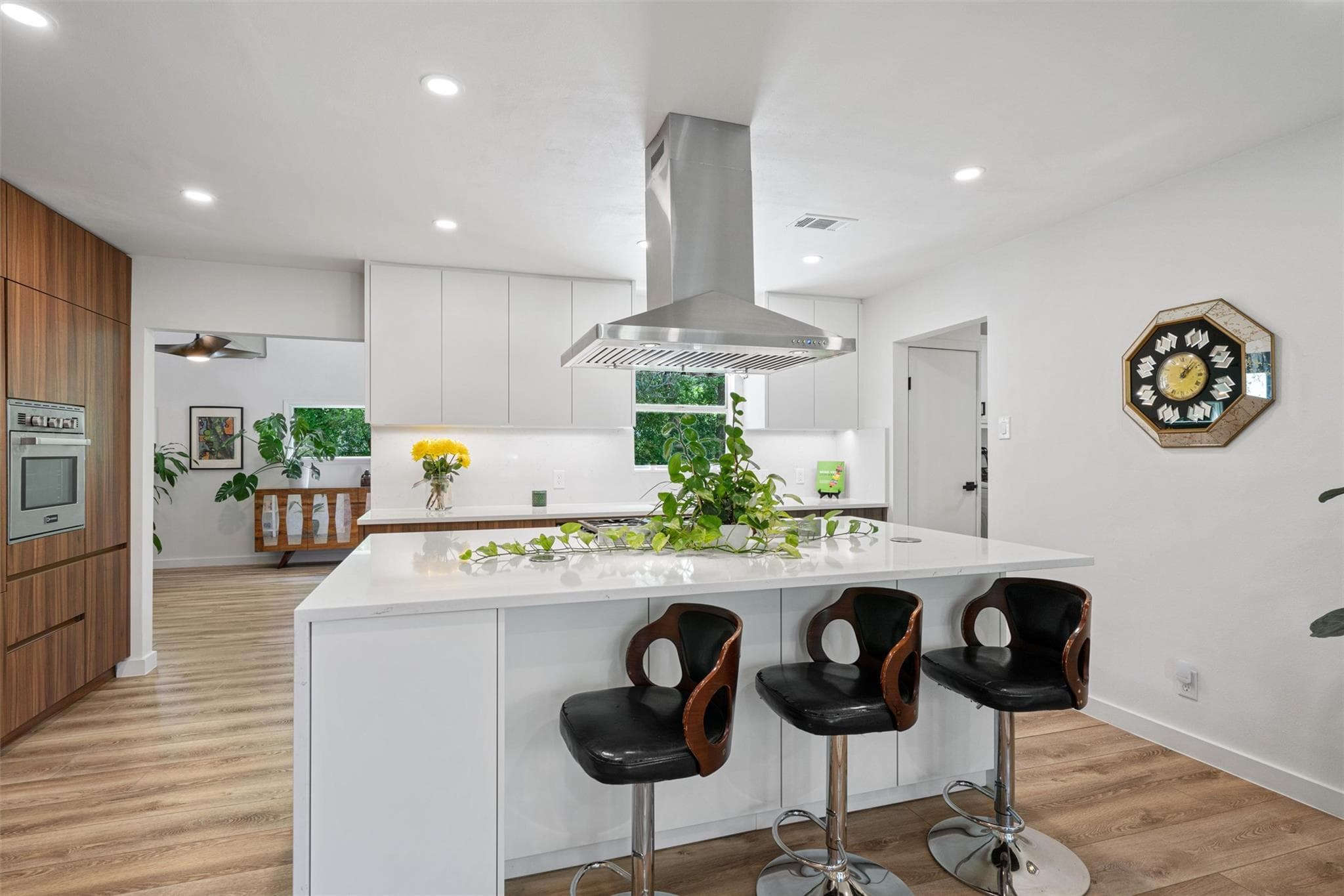 3005  Leaning Oak Cir