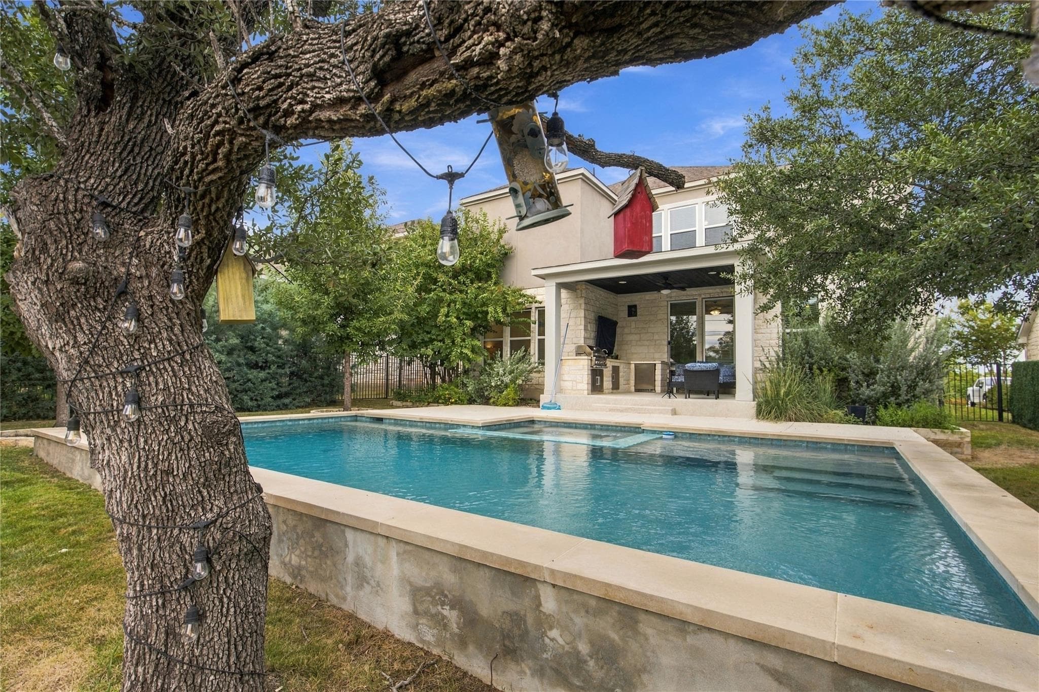 308  Gulfton St