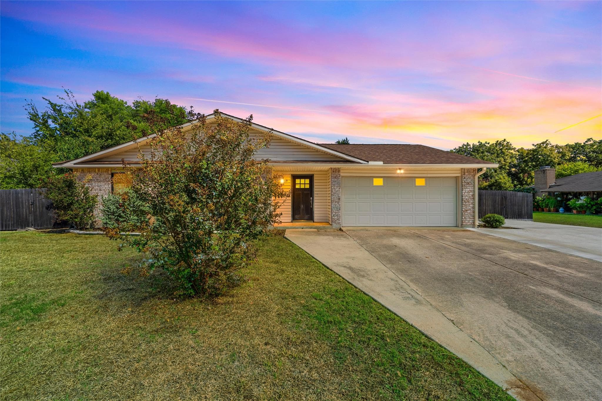 2110  Carnation Ln