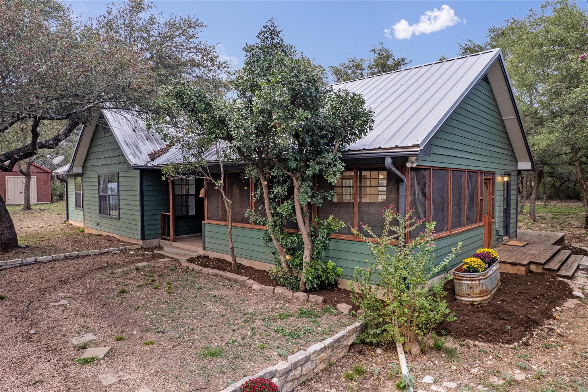204 E Lakeshore Dr