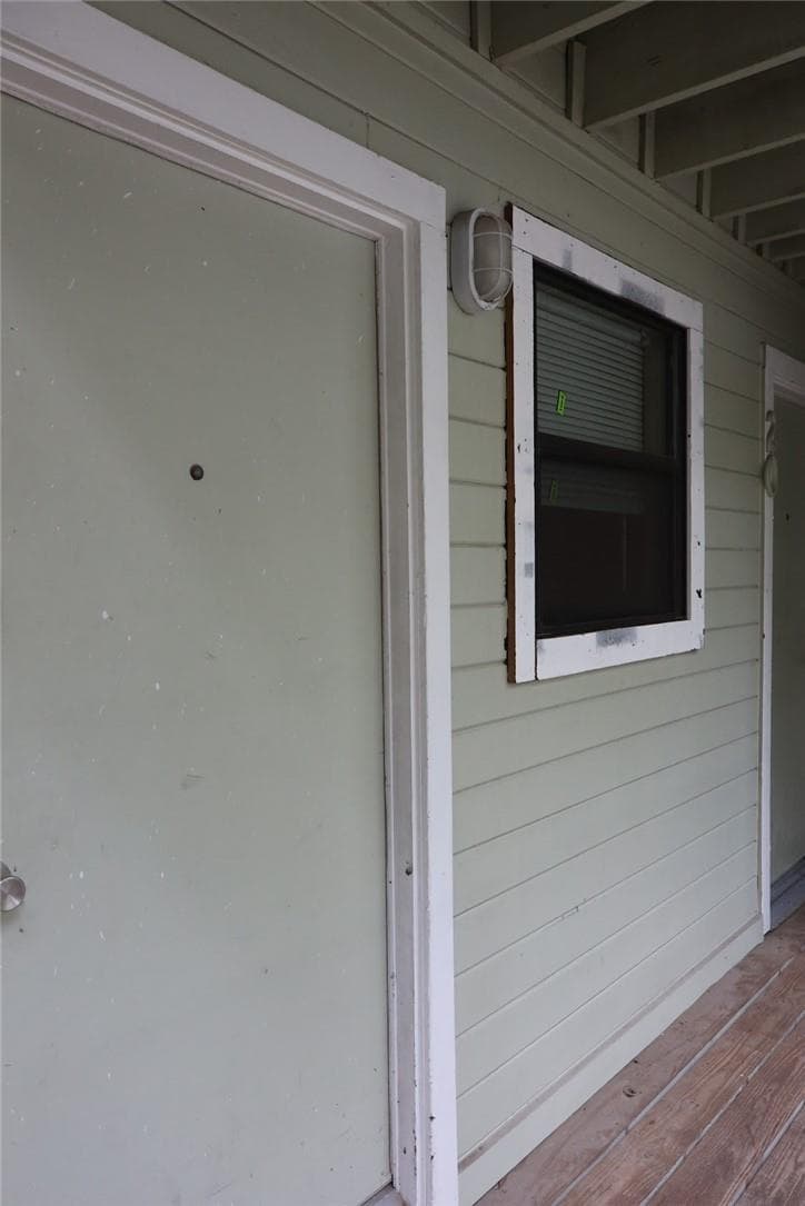 1600 West Ave #19
