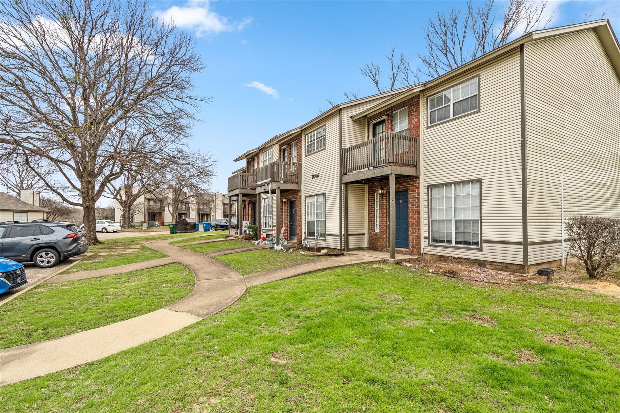 1844 River Crossing Cir #D