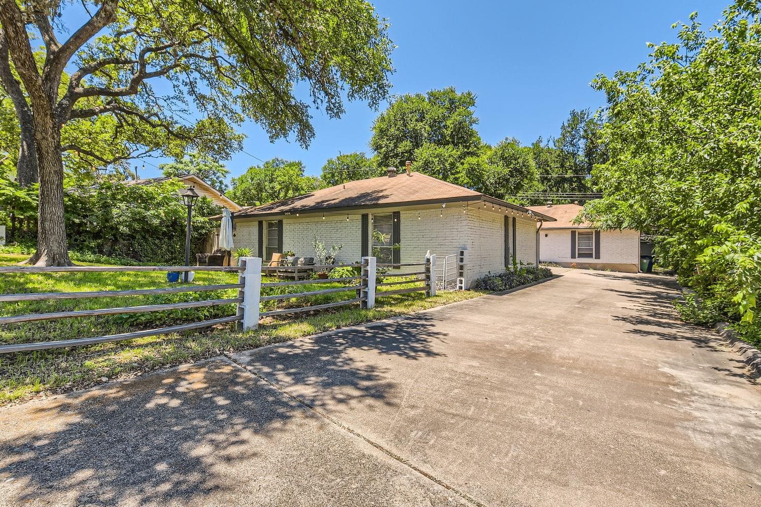 3404 South Oak Dr