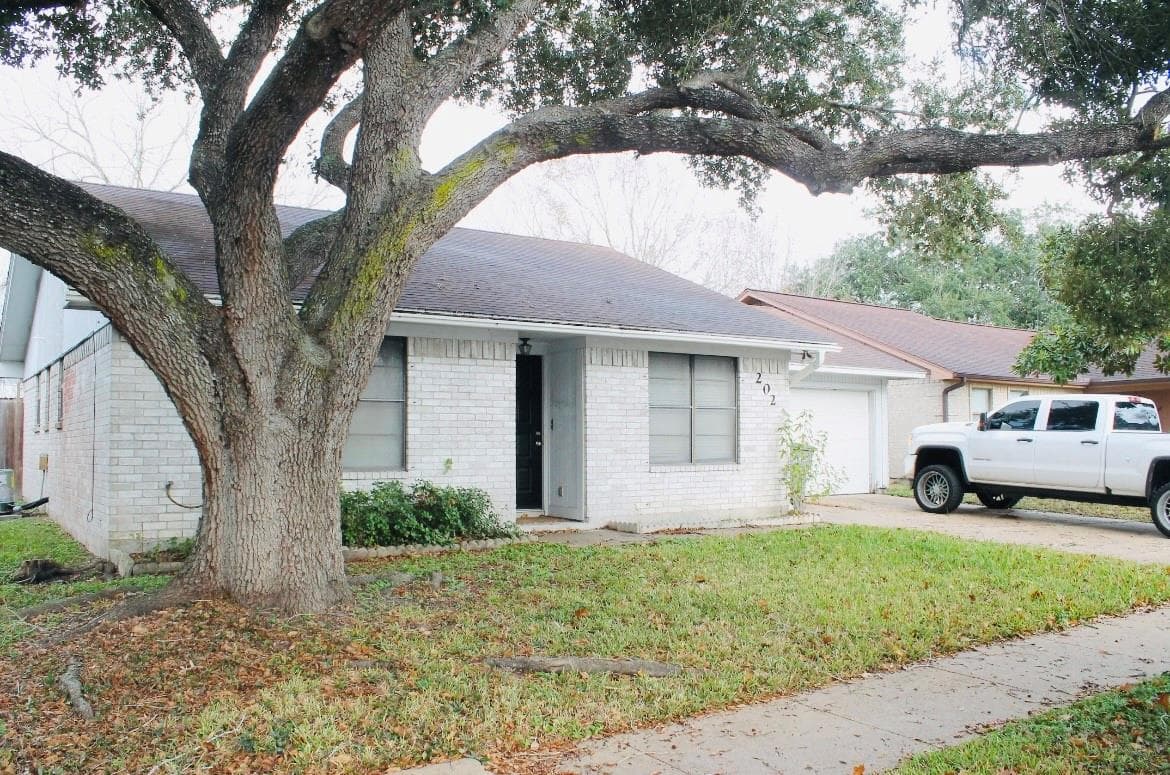 202 Byron Dr