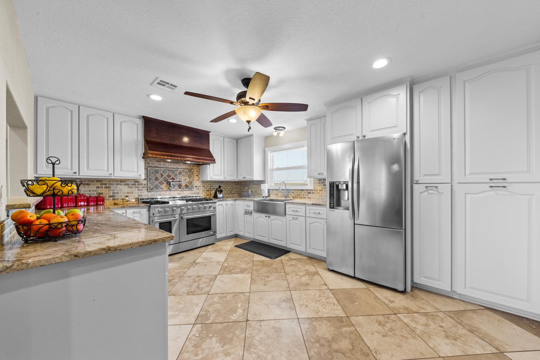 3022 N US Highway 281 None