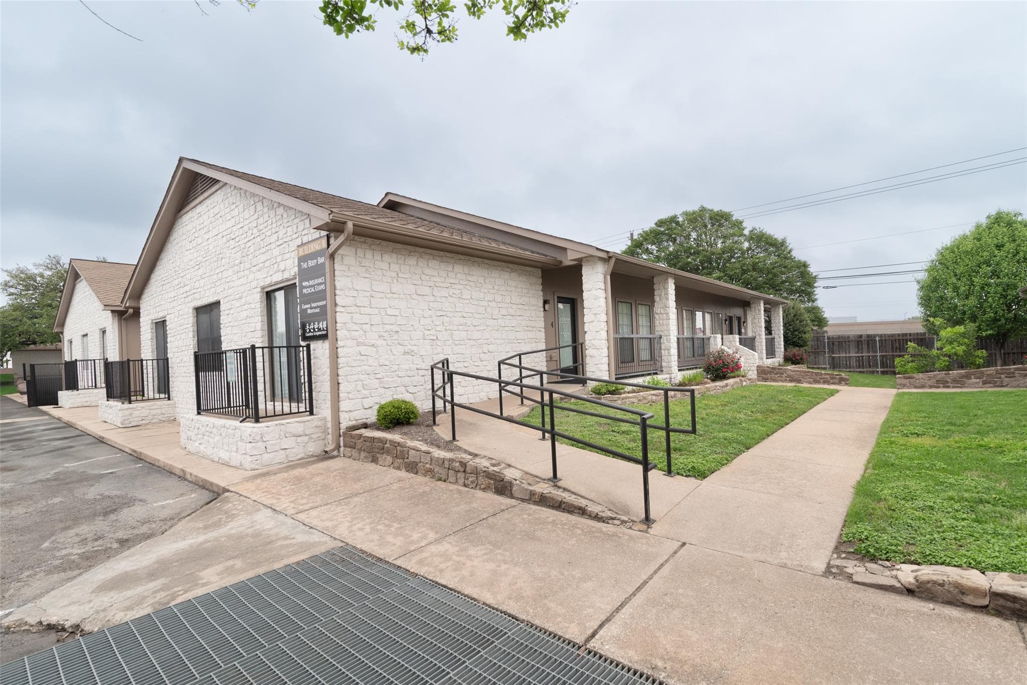 13740 N Highway 183 Blvd #3