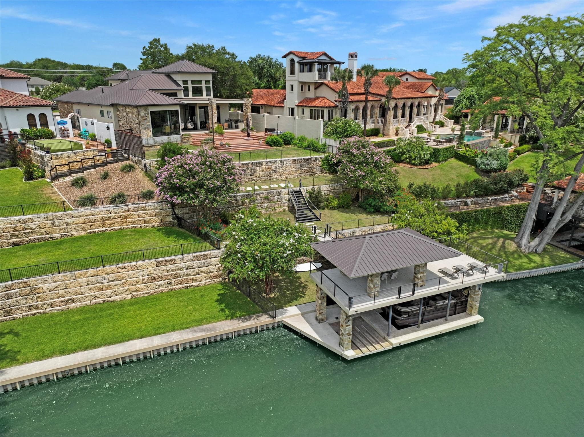 662 Brooke Ashley None