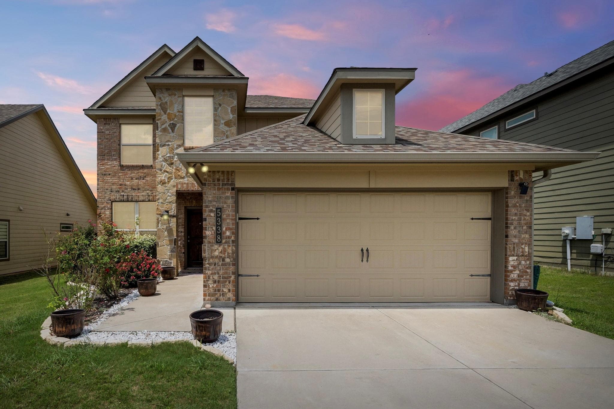 5338 Fenton Ln