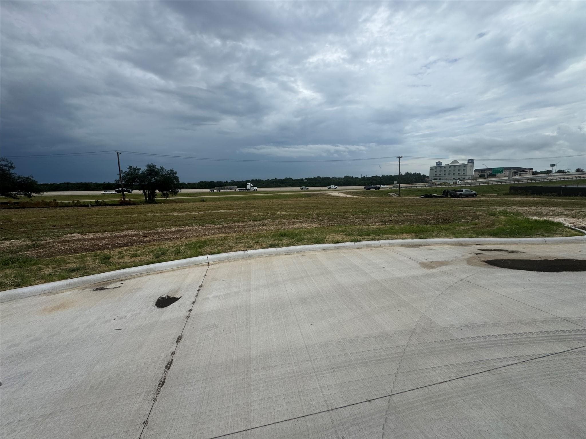 23125 Salado Center Dr