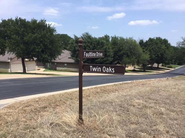 Lot W4042 Fault Line/Twin Oaks None