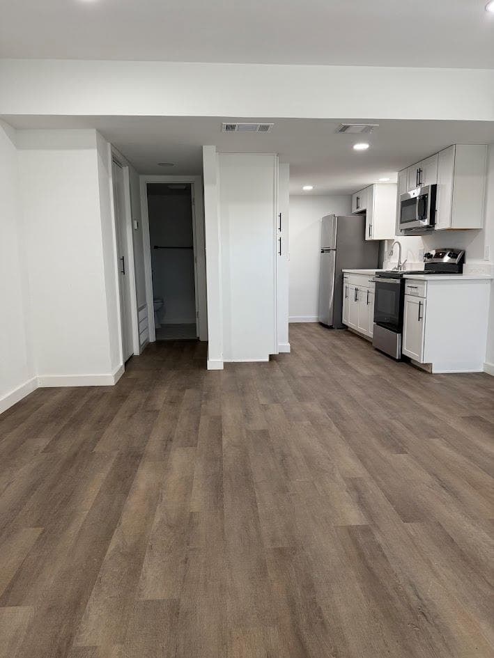 2704 San Pedro St #8